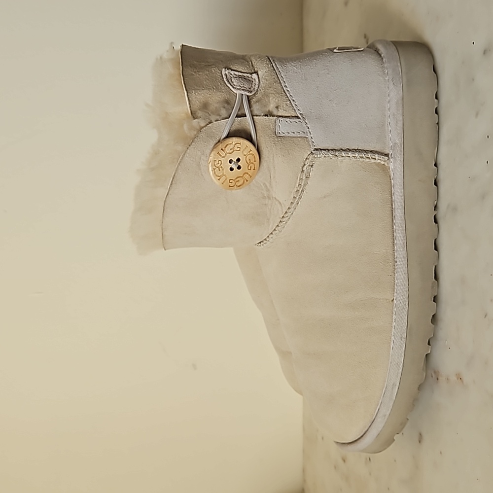 Women's Beige Shearling Ankle Boots